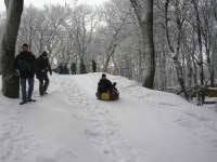 Снежная горка с бугельным подъемником Снежная горка с бугельным подъемником