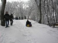 Снежная горка с бугельным подъемником